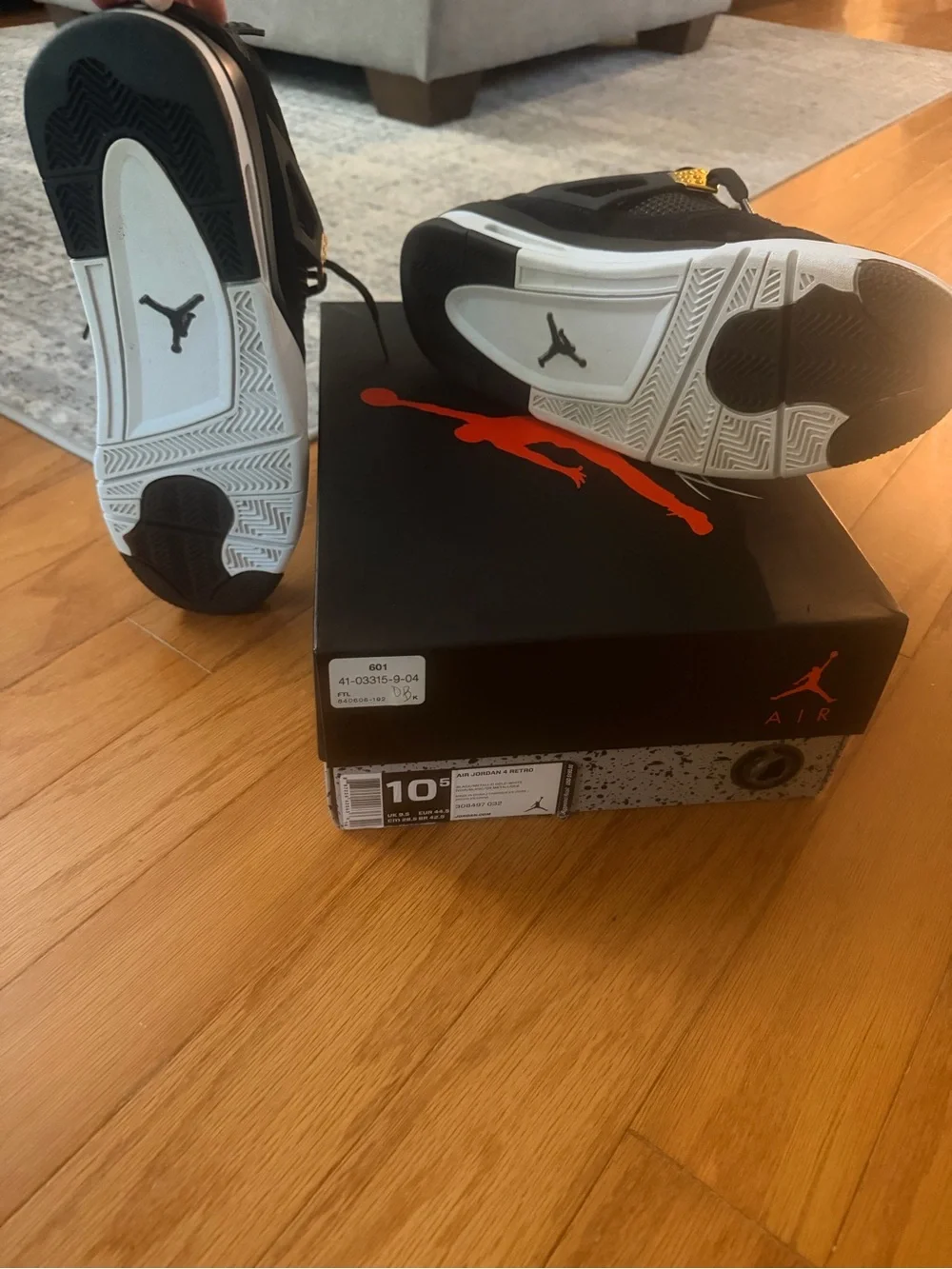 Air Jordan 4 Retro